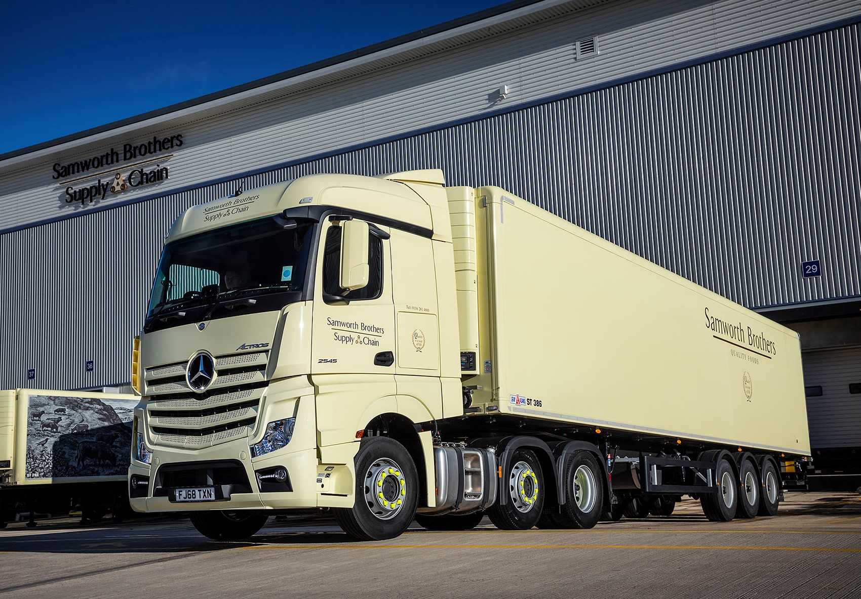 Samworth Brothers enters 2019 with breakthrough fleet of 18 Mercedes ...