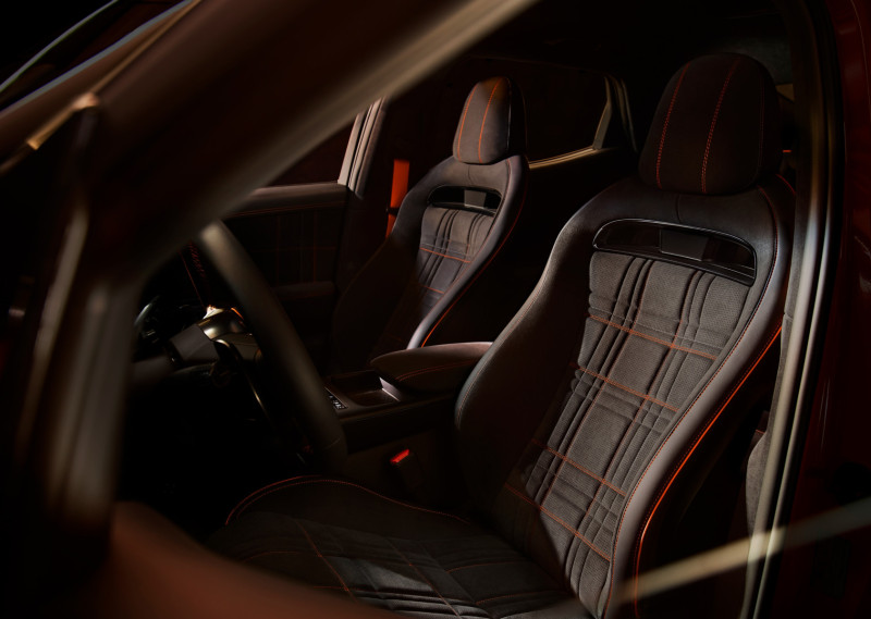 GV60 마그마 후면 &mdash; 윙 타입 리어 스포일러