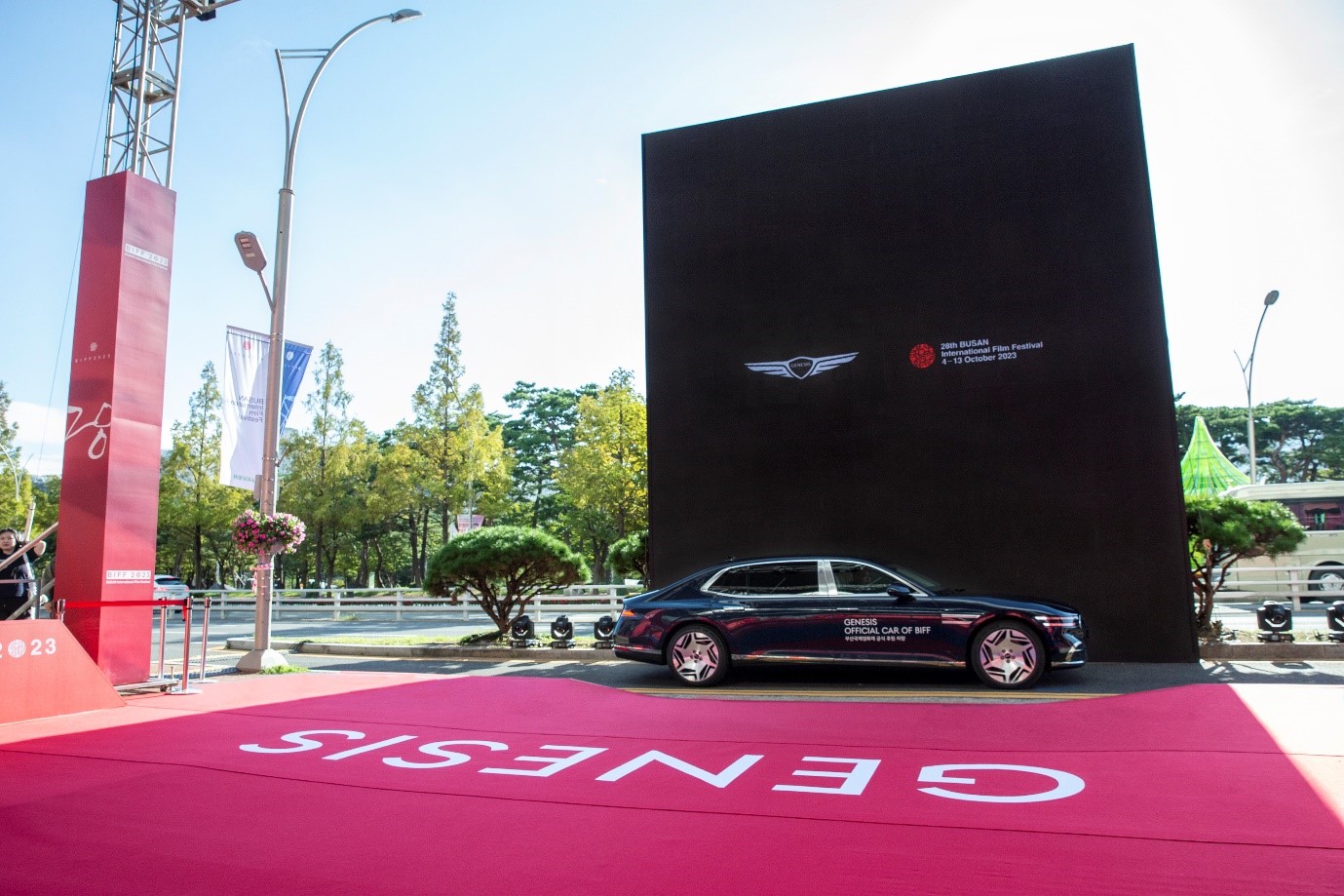 Luxury Or Legacy?  Exploring The World Of Q Brand Automobiles. - 7ed3nx6
