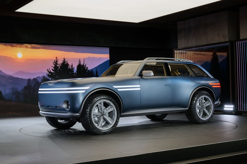 800_250416-genesisunveilsxgranequatorcon