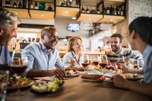 group-of-cheerful-business-people-having-fun-on-a-lunch (2)
