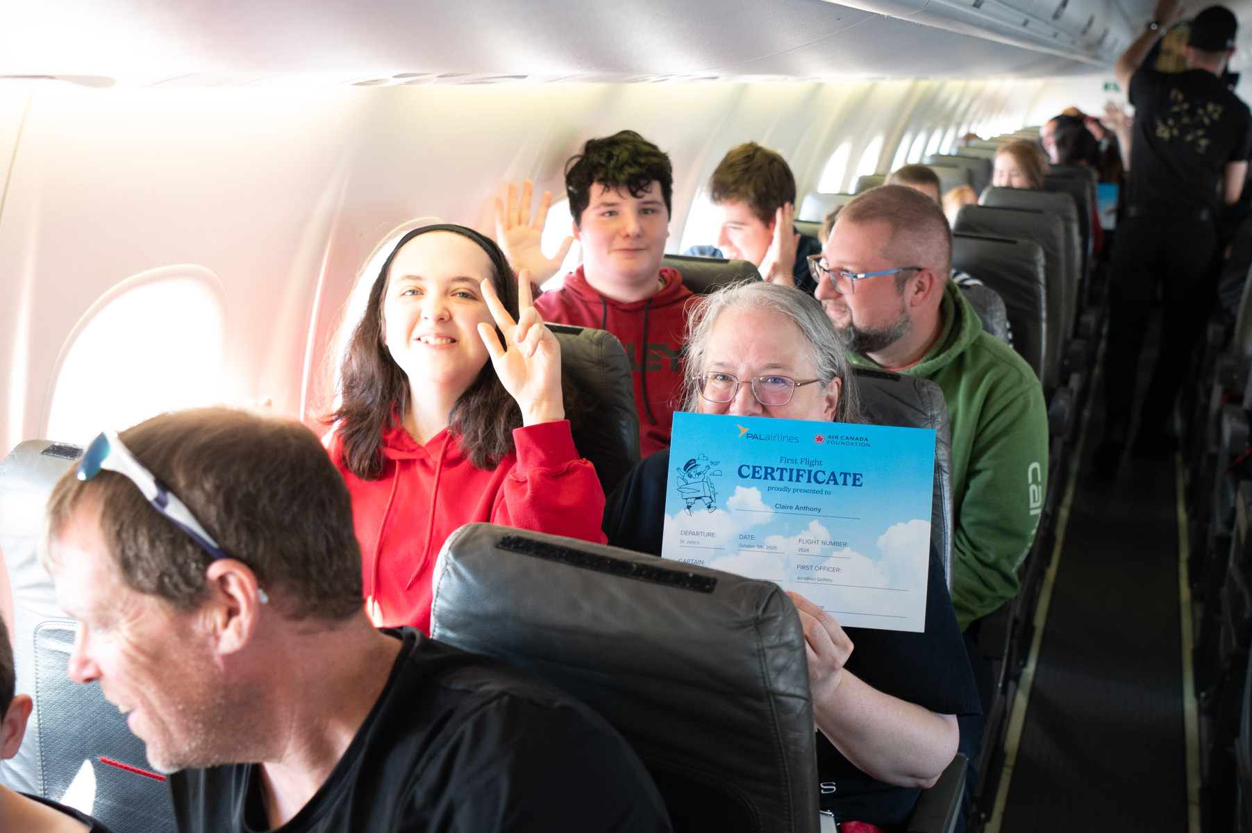 2025-10-05_Autism-Aviation-Day_YYT_Z62_7498