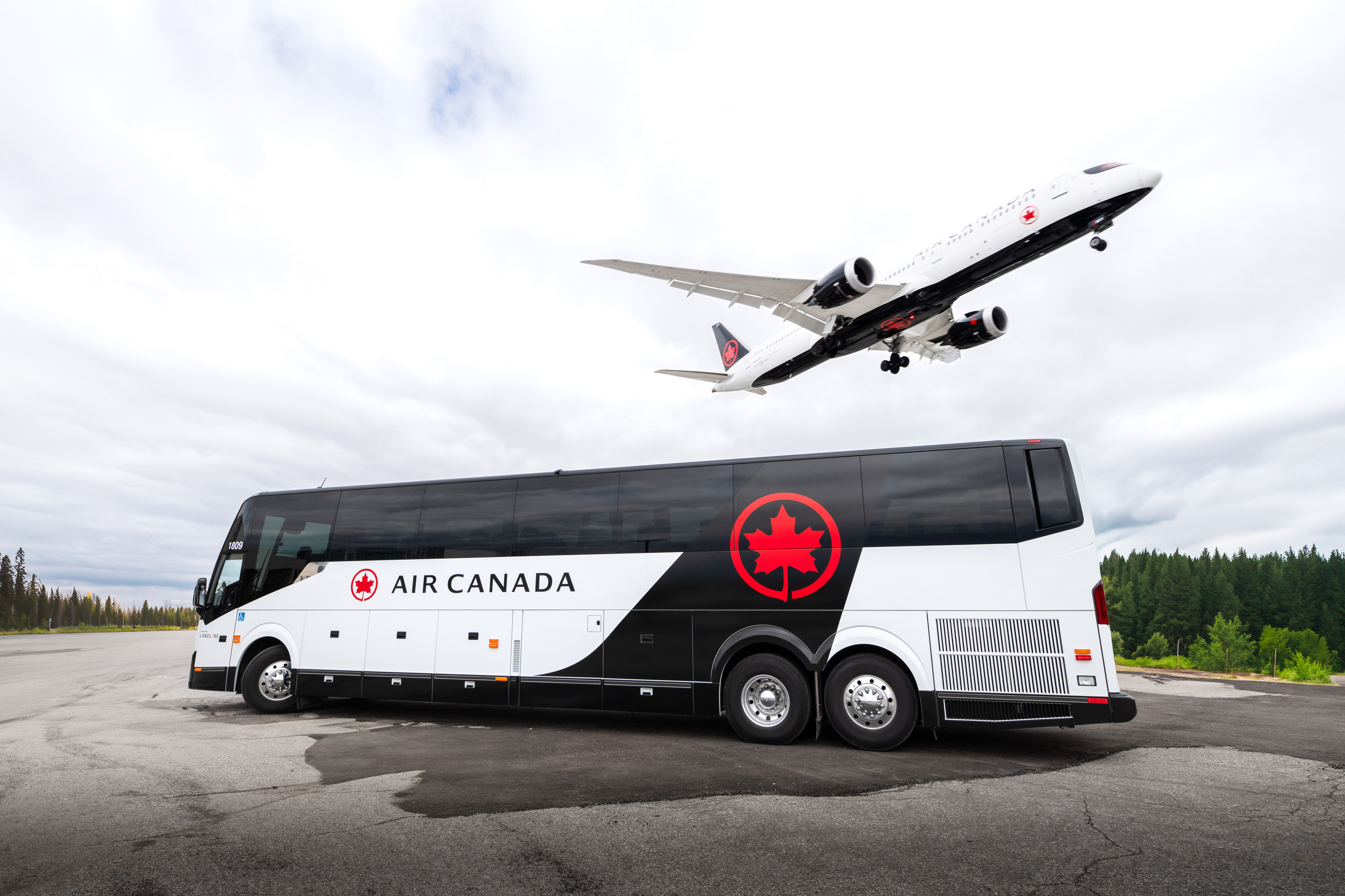 Air Canada Expands Landline Luxury Motorcoach Service, Connects ...