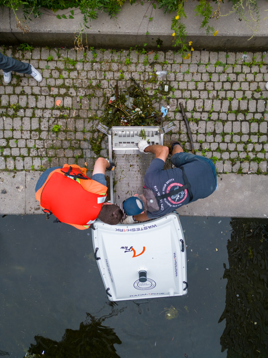 Trash Net In Channel Trash Traps in PortsToronto Network Remove 43kg and Nearly 63,000 Small ...