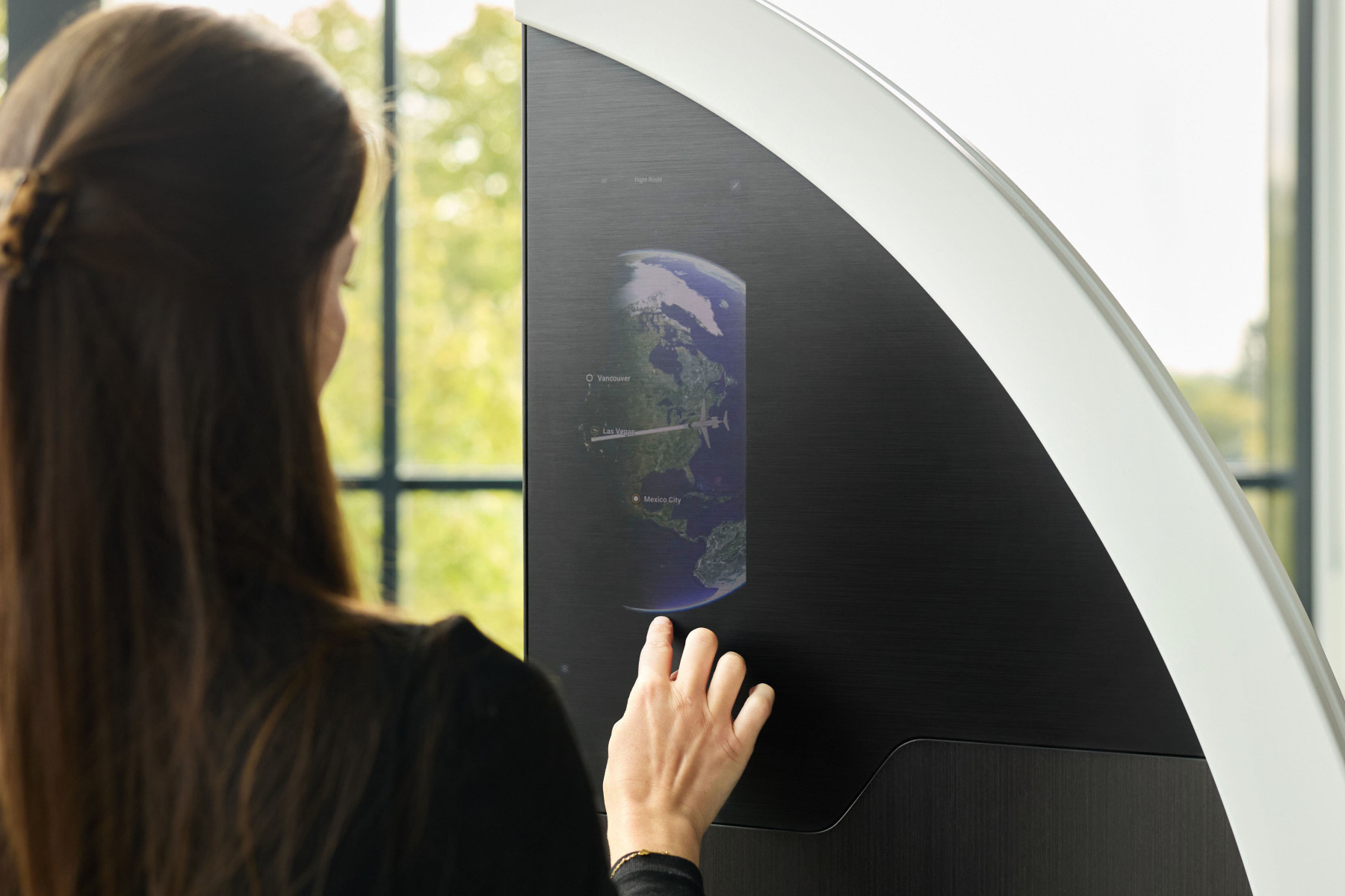 Cabin divider demonstrator with a concealed screen developed with Pilatus, F/LIST photograph
