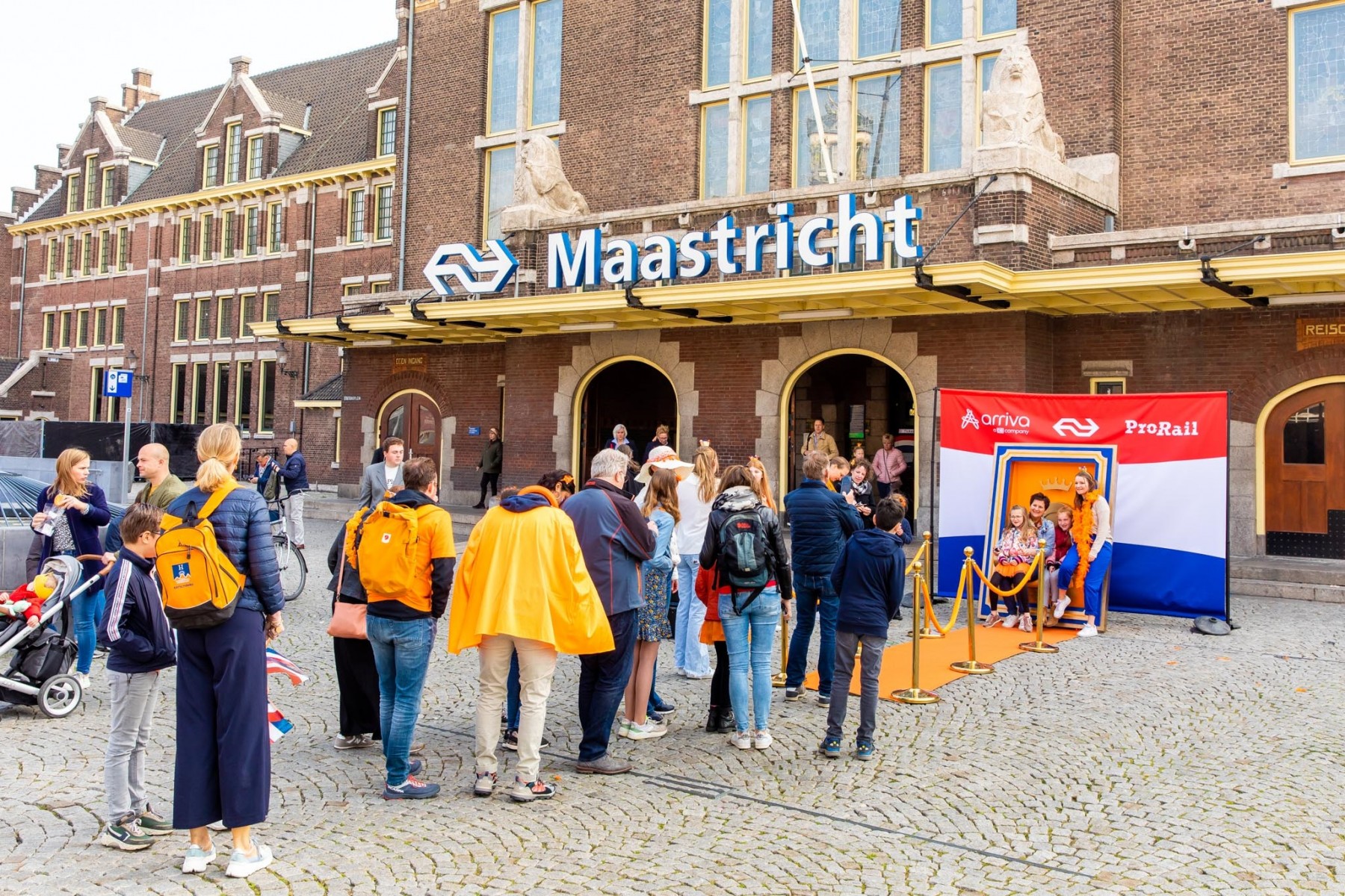 NS Kijkt Terug Op Feestelijke Koningsdag ns-kijkt-terug-op-feestelijke-koningsdag