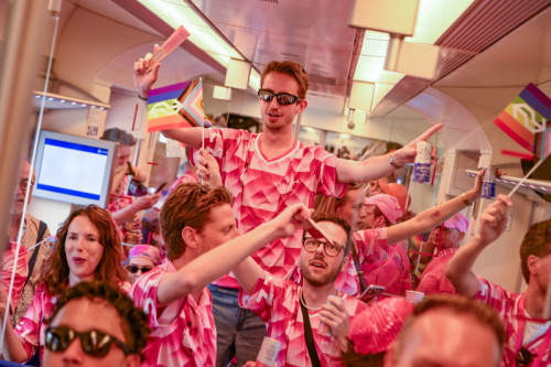 Roze Maandag Express rijdt XL naar Tilburg met 'Beauty corner'