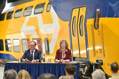 NS jaarcijfers 2025: reiziger vaker op tijd, financiën verbeterd