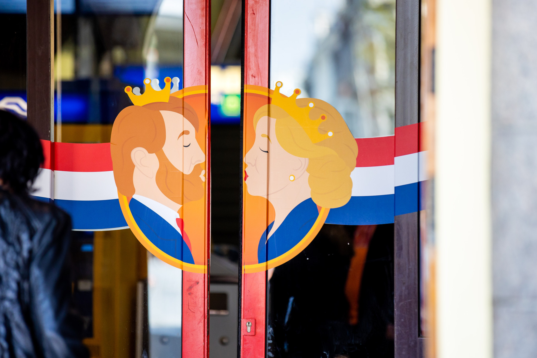 NS Kleurt Oranje Voor Koningsdag ns-kleurt-oranje-voor-koningsdag