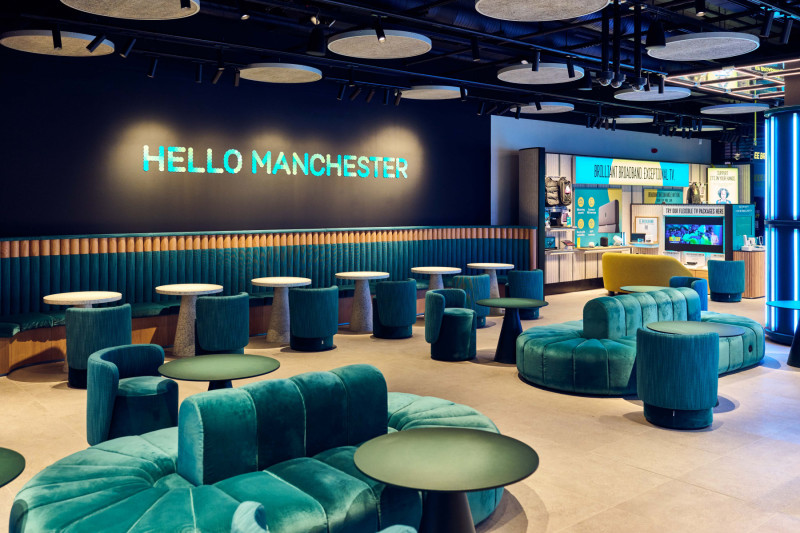 EE OPENS SECOND EXPERIENCE STORE IN MANCHESTER, THE UK’S MOST PLUGGED ...