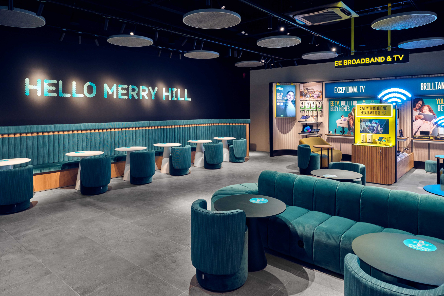 EE OPENS NEW EXPERIENCE STORE IN THE WEST MIDLANDS WITH MERRY HILL LAUNCH