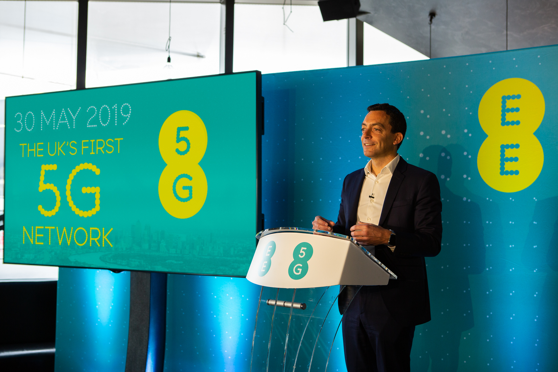 EE launching UK’s first 5G service in six cities, bringing a new era in