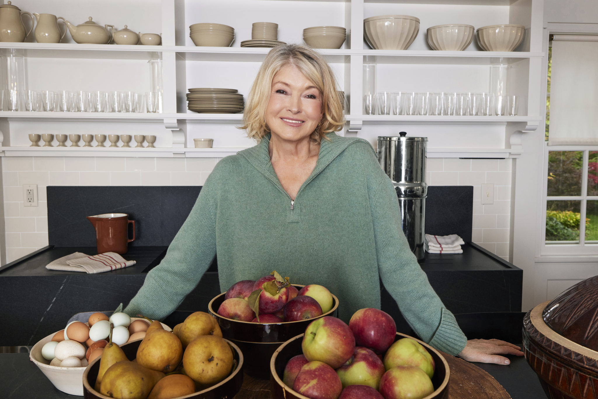 AND MARTHA STEWART INVITE TRAVELERS TO BOOK A THANKSGIVING