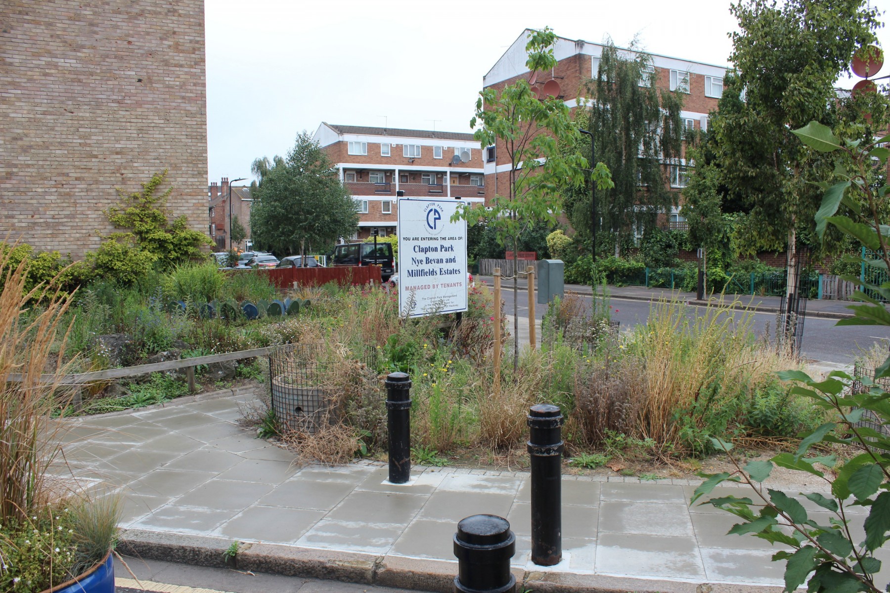 Rebuilding a greener Hackney Council estates go glyphosate free for 2021