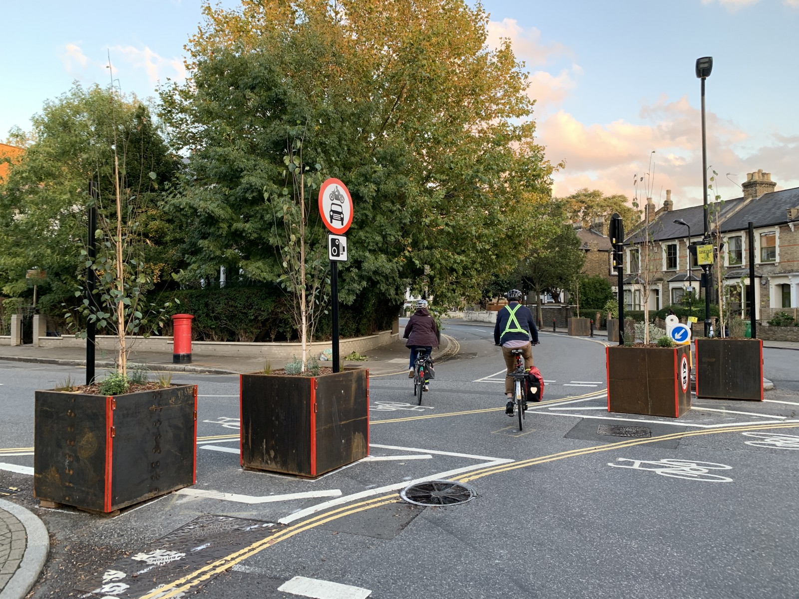 Hackney Downs low traffic neighbourhood retained with changes