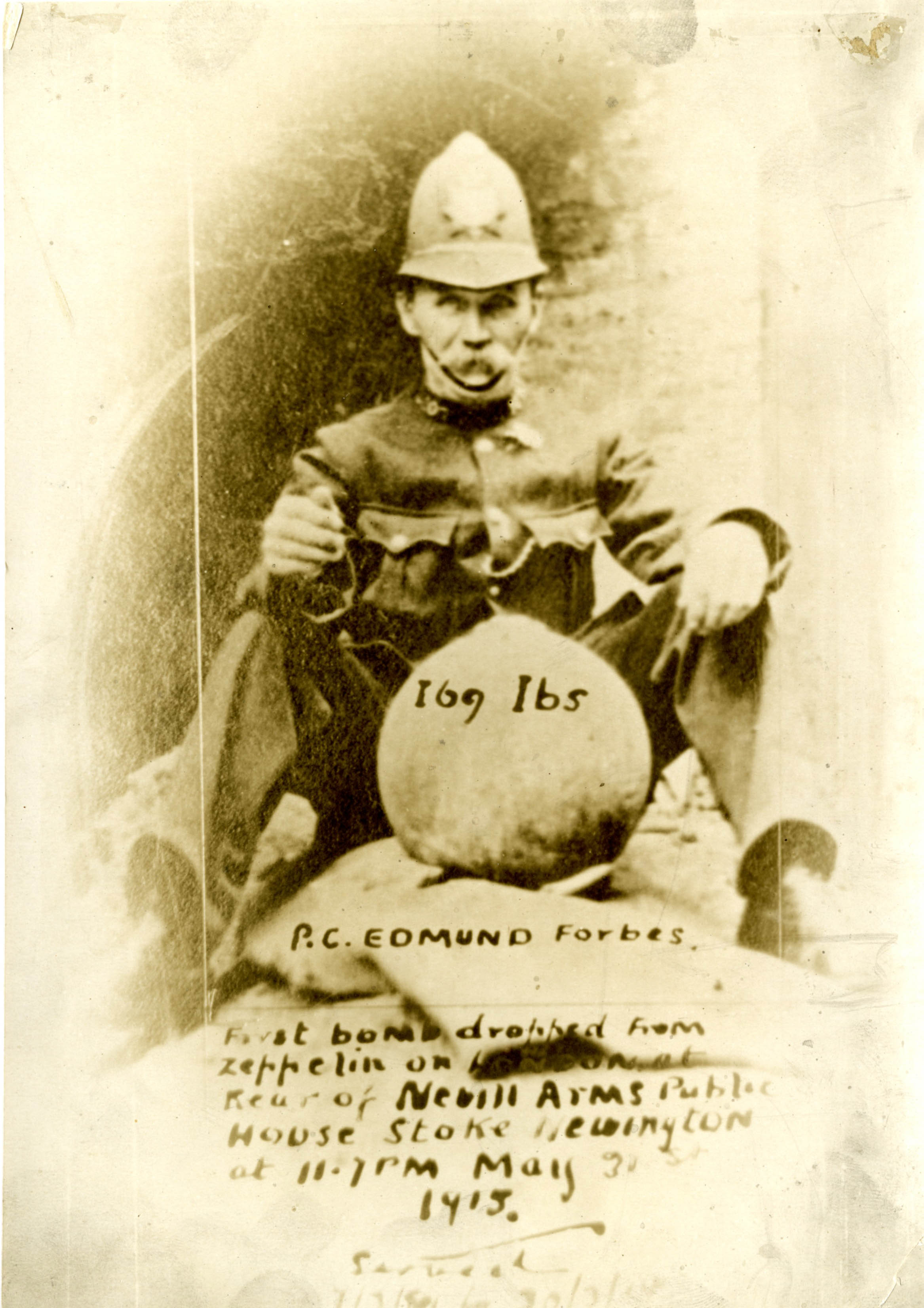 Take a peek into Hackney’s World War One story box