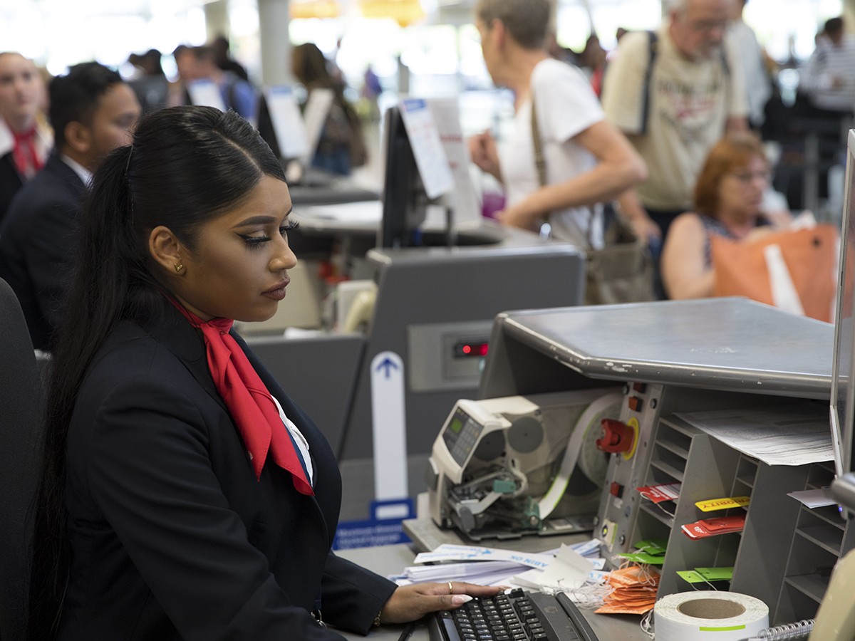 Stewardess vs. grondstewardess de verschillen!