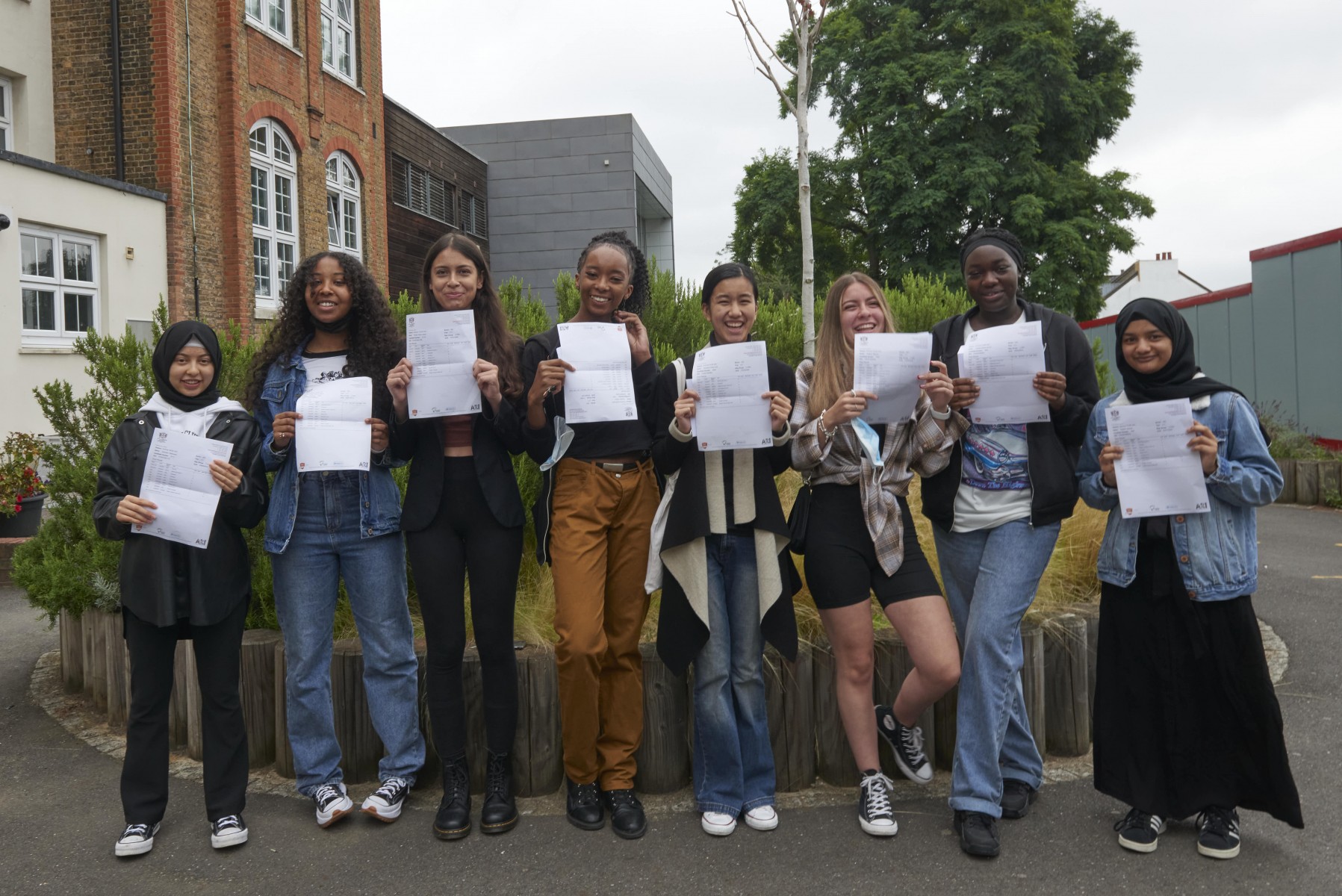 GCSE joy for students’ “incredible results” at City of London Academy Highgate Hill GCSE joy for students’ “incredible results” at City of London Academy Highgate Hill
