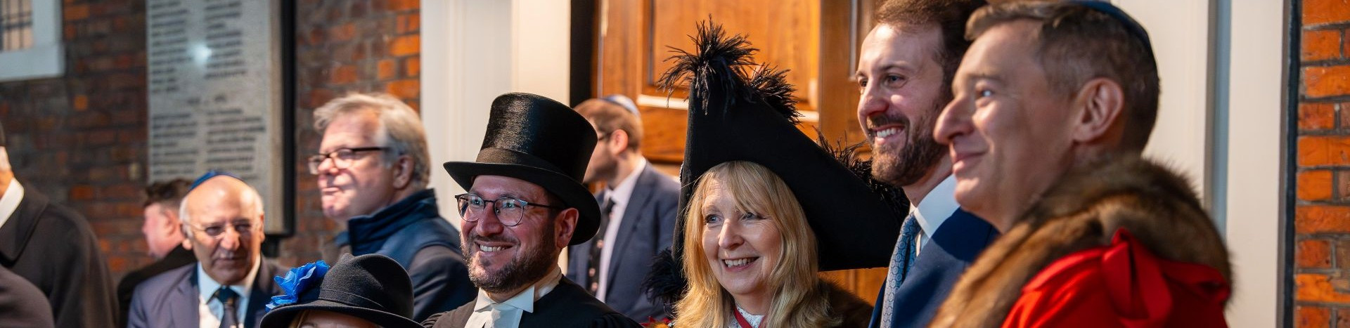 Lady Mayor honoured at synagogue in historic first Lady Mayor honoured at synagogue in historic first